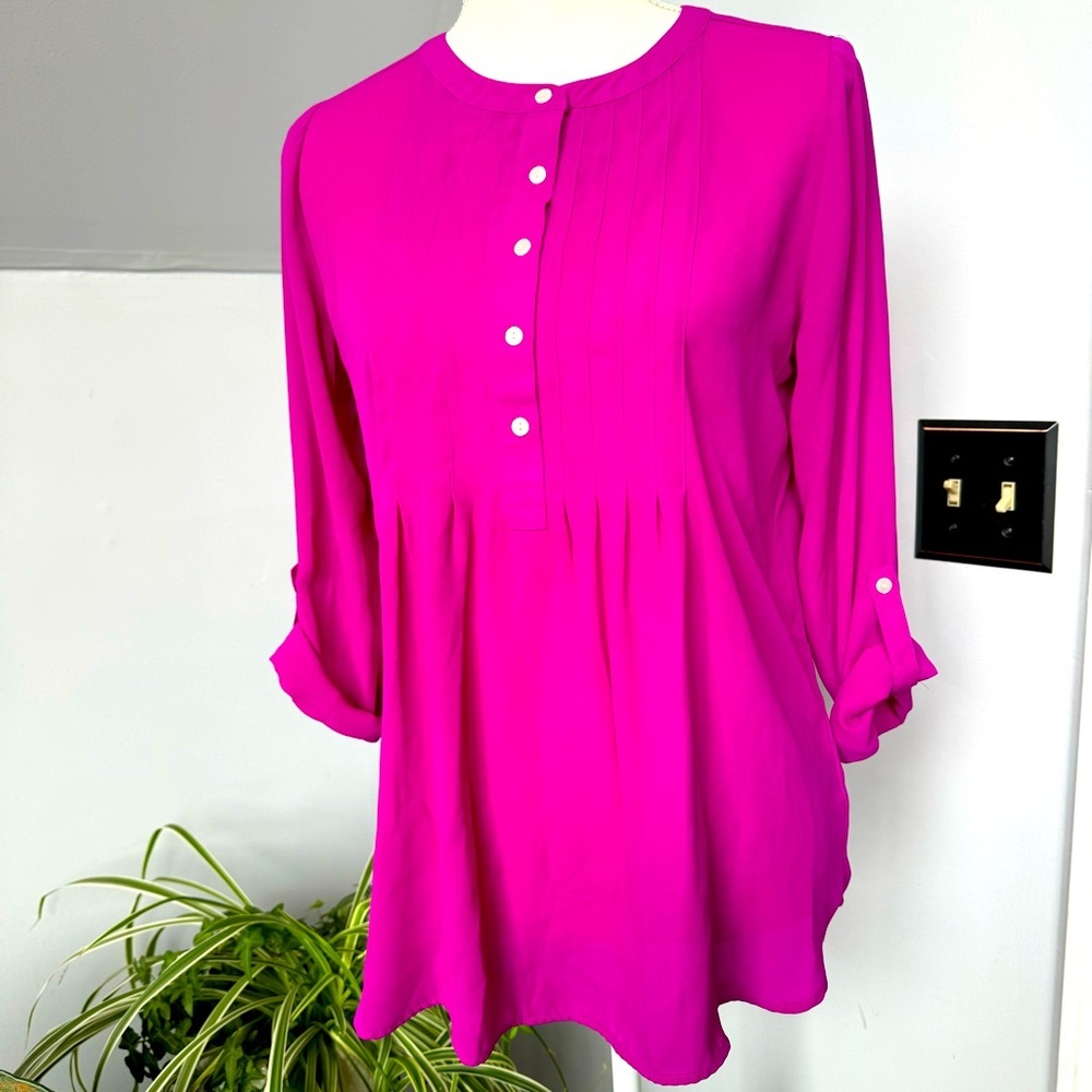 Bright Pink 1/2 Button Blouse w/‎ Button Up Sleeves size Small
